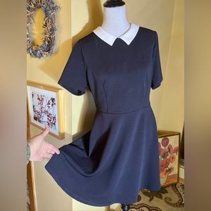 WEDNESDAY ADDAMS Size 1X Gothic Costume Black Dress White Collar Forever 21 NEW